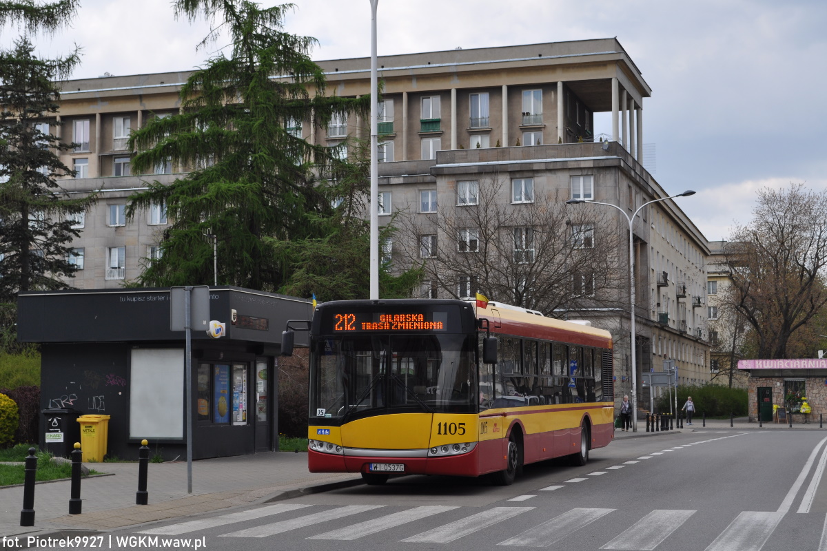 1105
Jeden z mĂłj ulubionych wozĂłw na R-4 odpoczywa na Placu Hallera.
Pozdrowienia dla kierowcy!
Słowa kluczowe: DziwadĹo