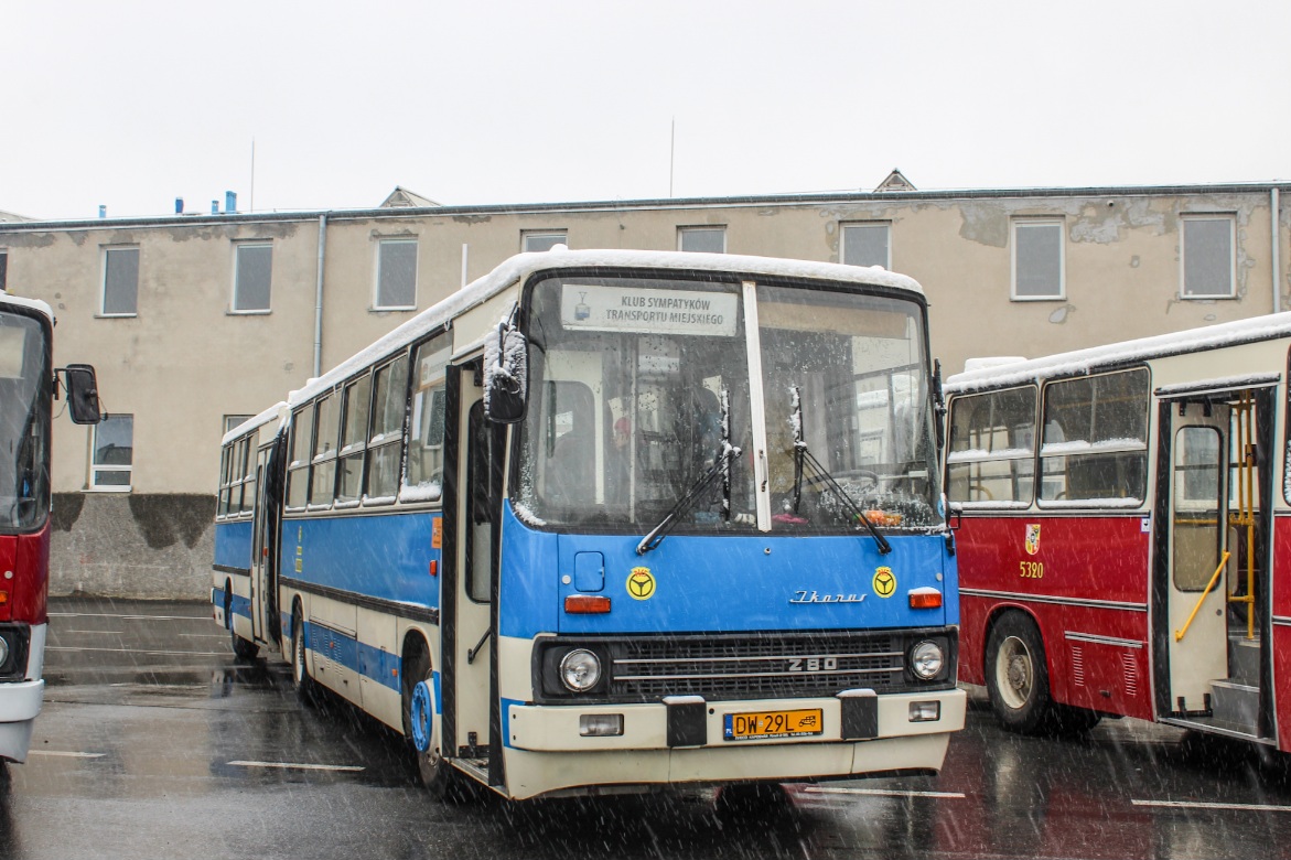 3935
Słowa kluczowe: IK280 10-lecie_wycofania_ikarusĂłw