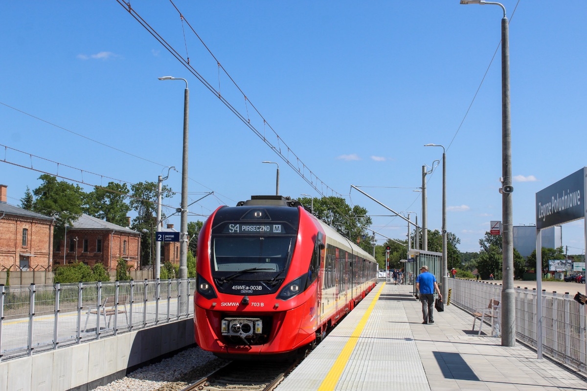 45WEa-003
Po 29 latach przywrĂłcono polÄcznie kolejowe do Zegrza PoĹudniowego 
