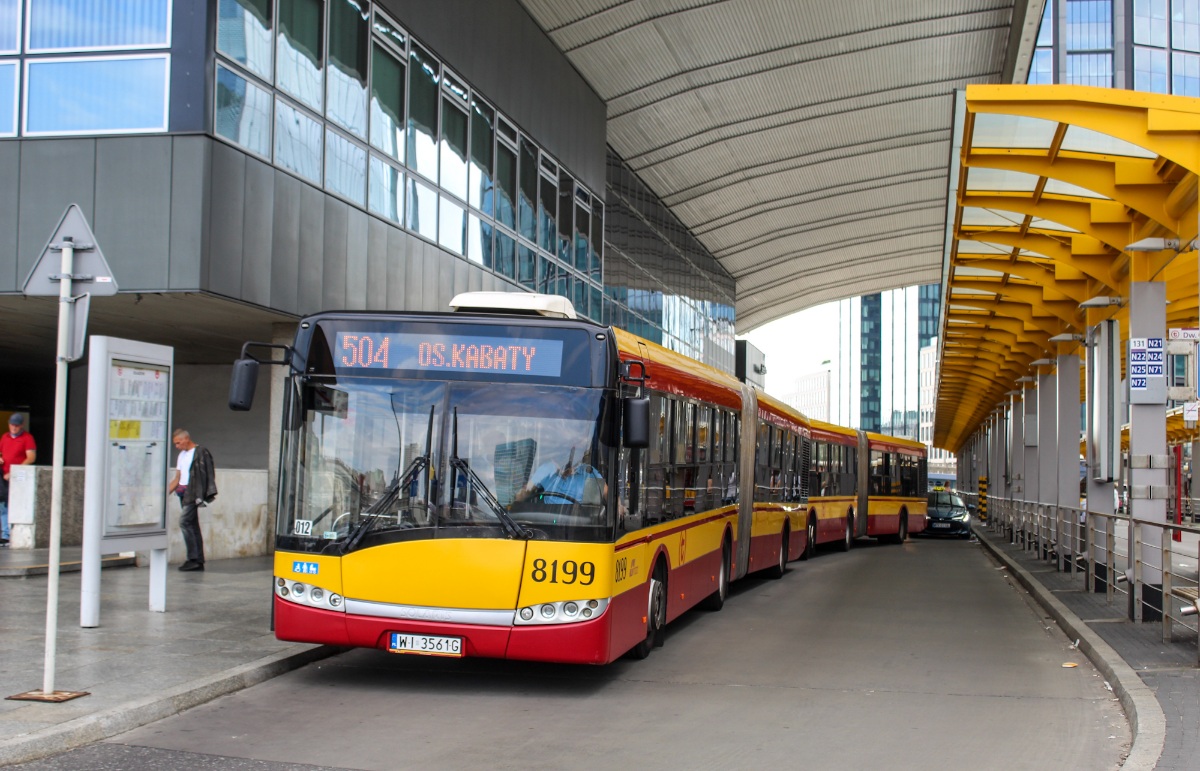 8199
Dwa autobusy przegubowce wystarczÄ, aby zablokowaÄ moĹźliwoĹÄ wyjazdu z Dworca Centralnego
