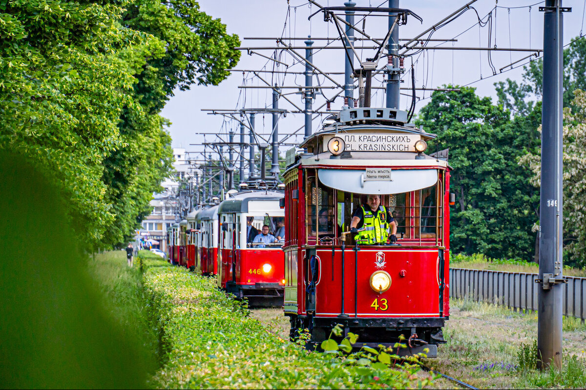 43
Słowa kluczowe: Parada NM2024