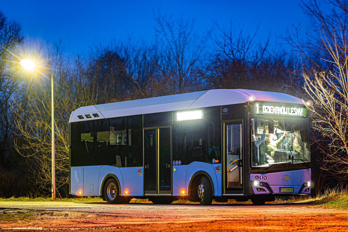 PZ 1V816
Takiego oto testowca wypoĹźyczyĹo KMĹ :D
Moim zdaniem jest caĹkiem spoko. Z tego co sĹyszaĹem w samym autobusie to mieszkaĹcom Ĺomianek teĹź siÄ bardzo podobaĹ hah
BÄdzie jeĹşdziĹ do 16 marca br.
