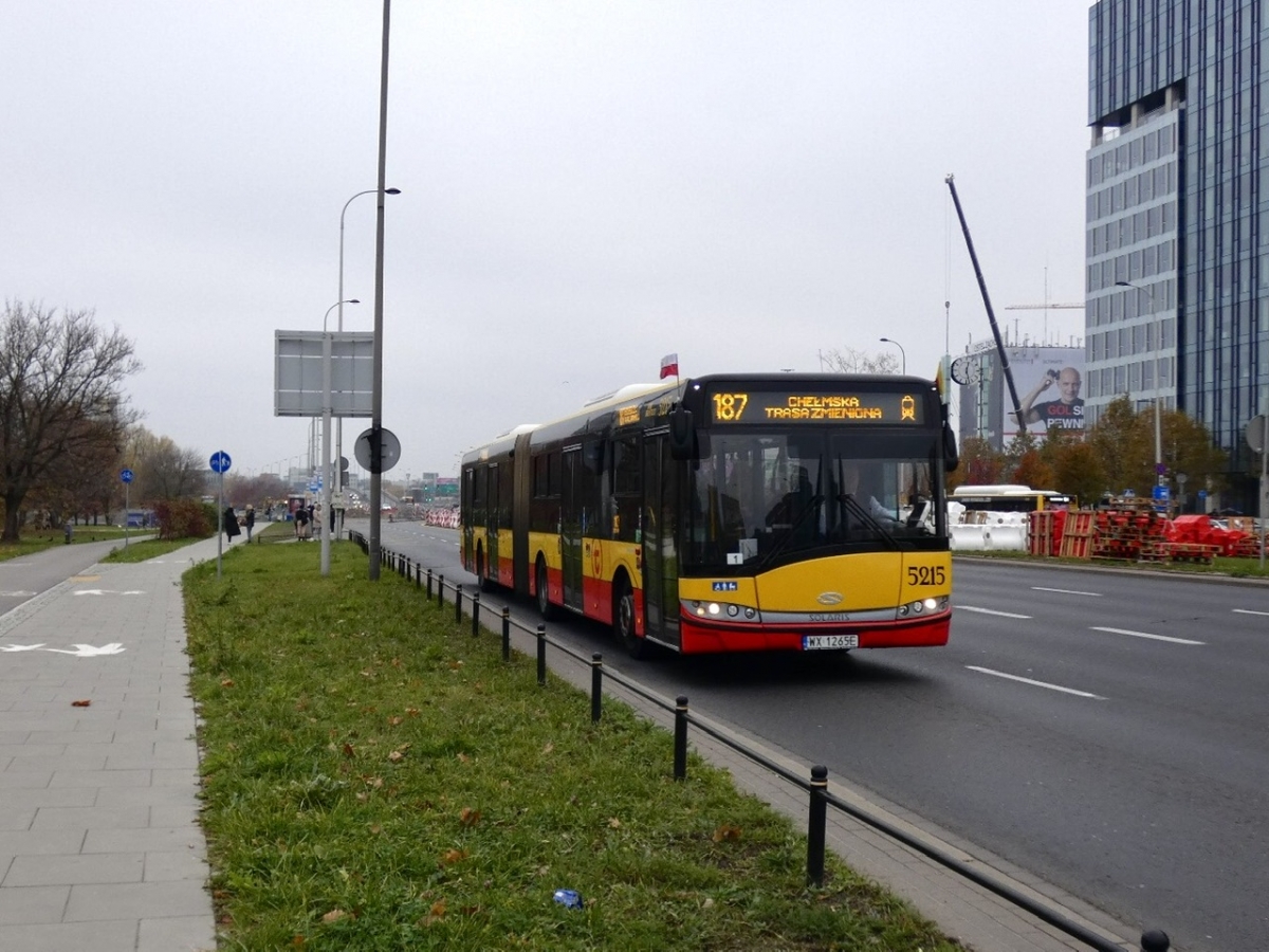 5215
Słowa kluczowe: JesieĹ
